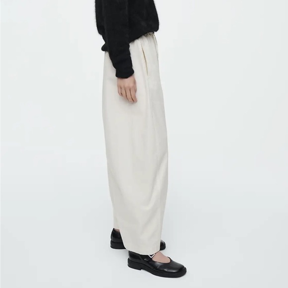 COS Elasticated Barrel Leg Pants - Picture 3 of 9